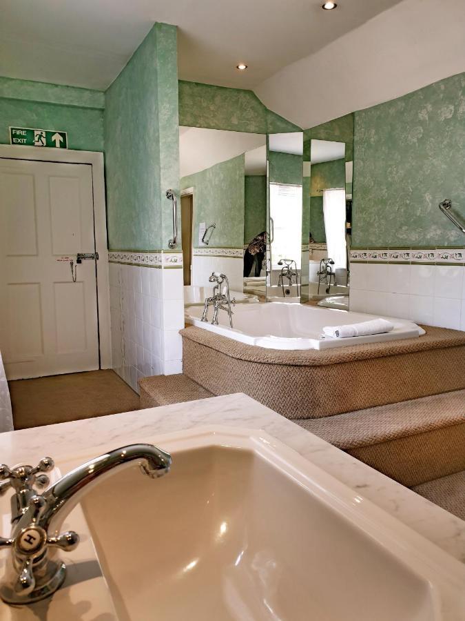 The Crown House Inn Great Chesterford Zewnętrze zdjęcie